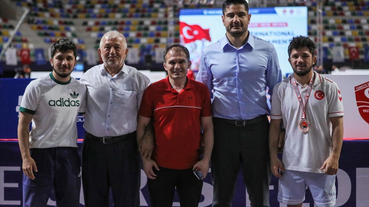 Kocaeli'de Uluslararası Güreş Turnuvası'nın 3. Günü Müsabakaları Tamamlandı