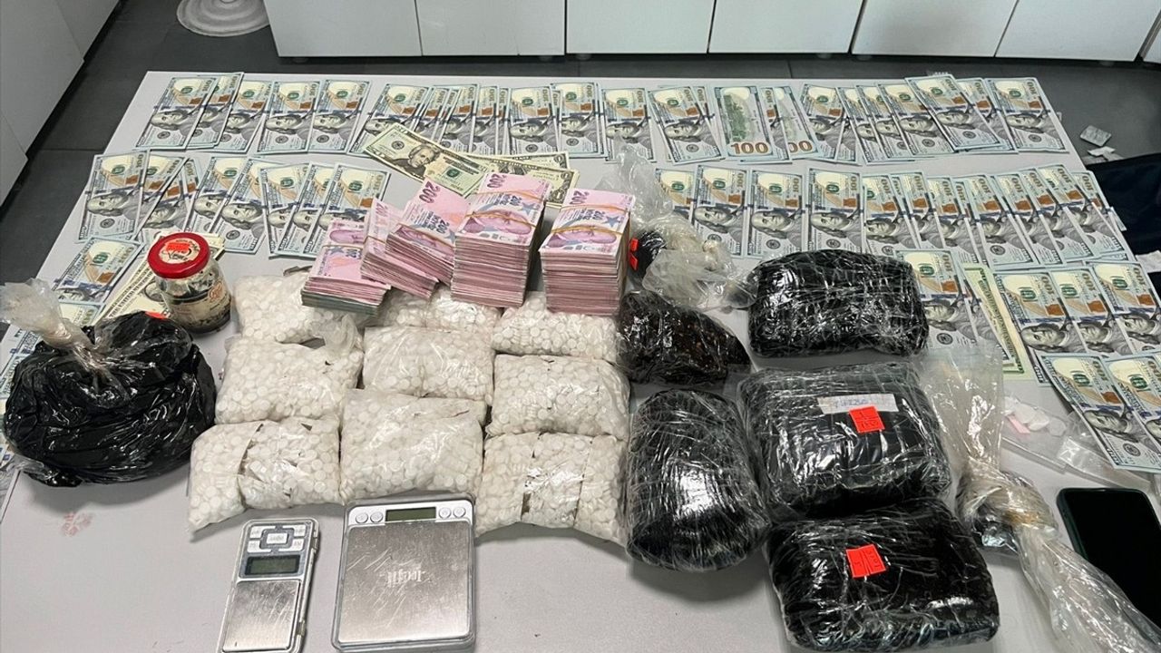 Küçükçekmece'de Uyuşturucu Satışıyla İlgili Operasyonda Bir Zanlı Tutuklandı