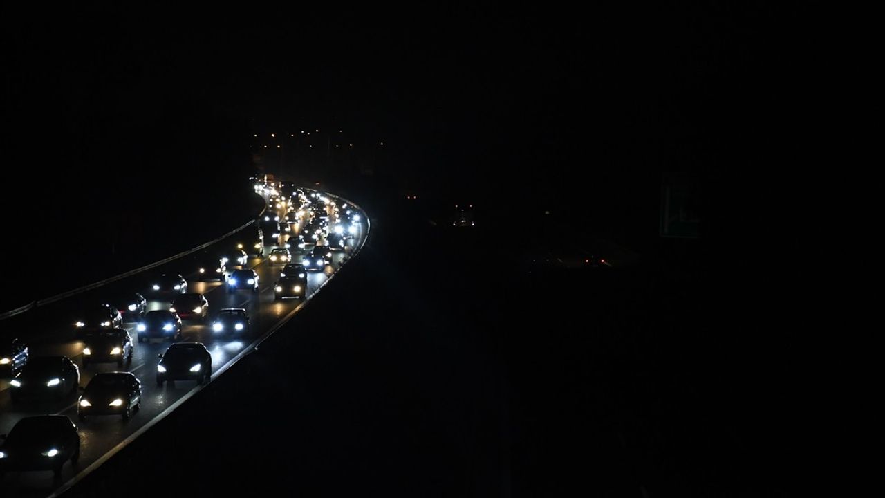 Kurban Bayramı Dönüş Trafiği Devam Ediyor