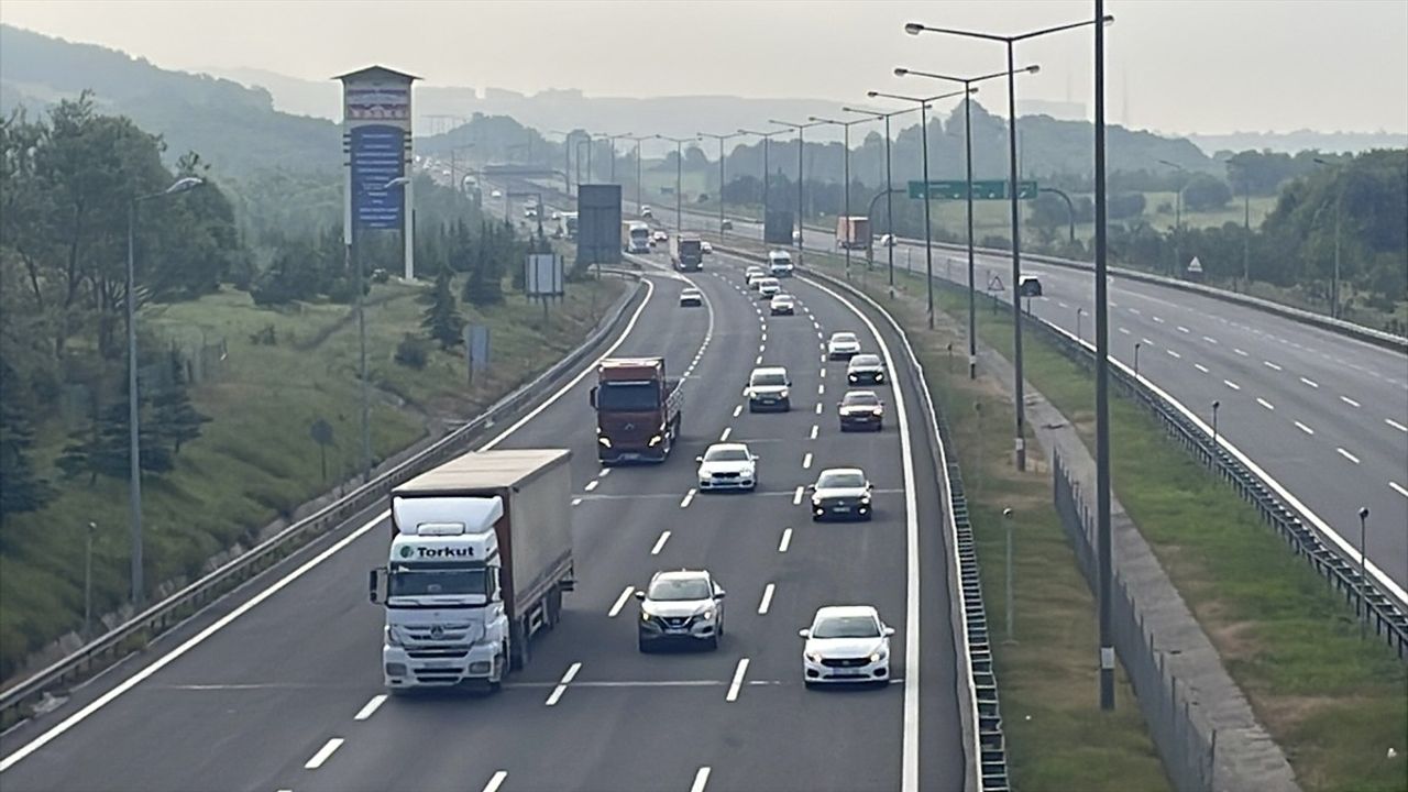 Kurban Bayramı Dönüş Yoğunluğu Anadolu Otoyolu'nda Devam Ediyor