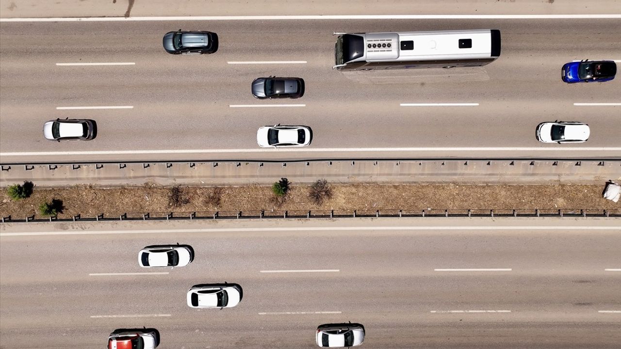 Kurban Bayramı Tatili Nedeniyle İstanbul-İzmir Otoyolu'nda Yoğunluk Artıyor