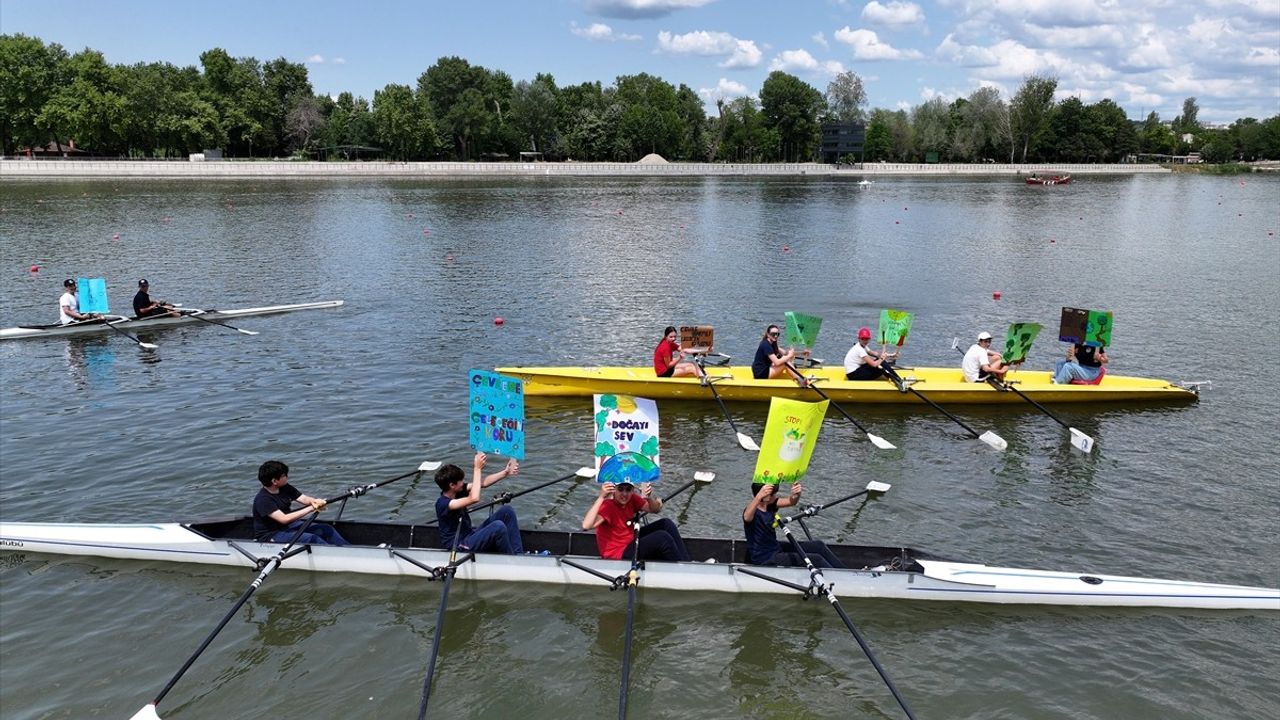 Kürek Sporcuları Meriç Nehri'nde Çevre Kirliliğine Dikkat Çekti