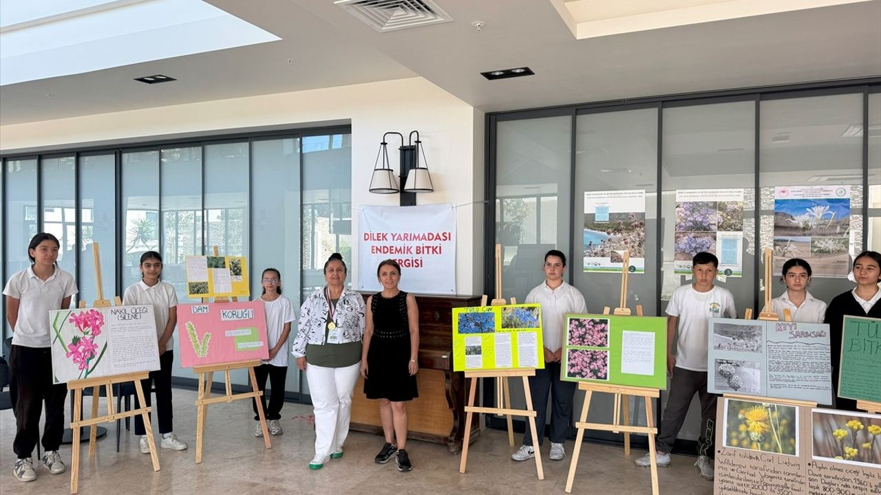 Kuşadası'nda Ortaokul Öğrencilerinden Endemik Bitkilere Dikkat Çeken Sergi