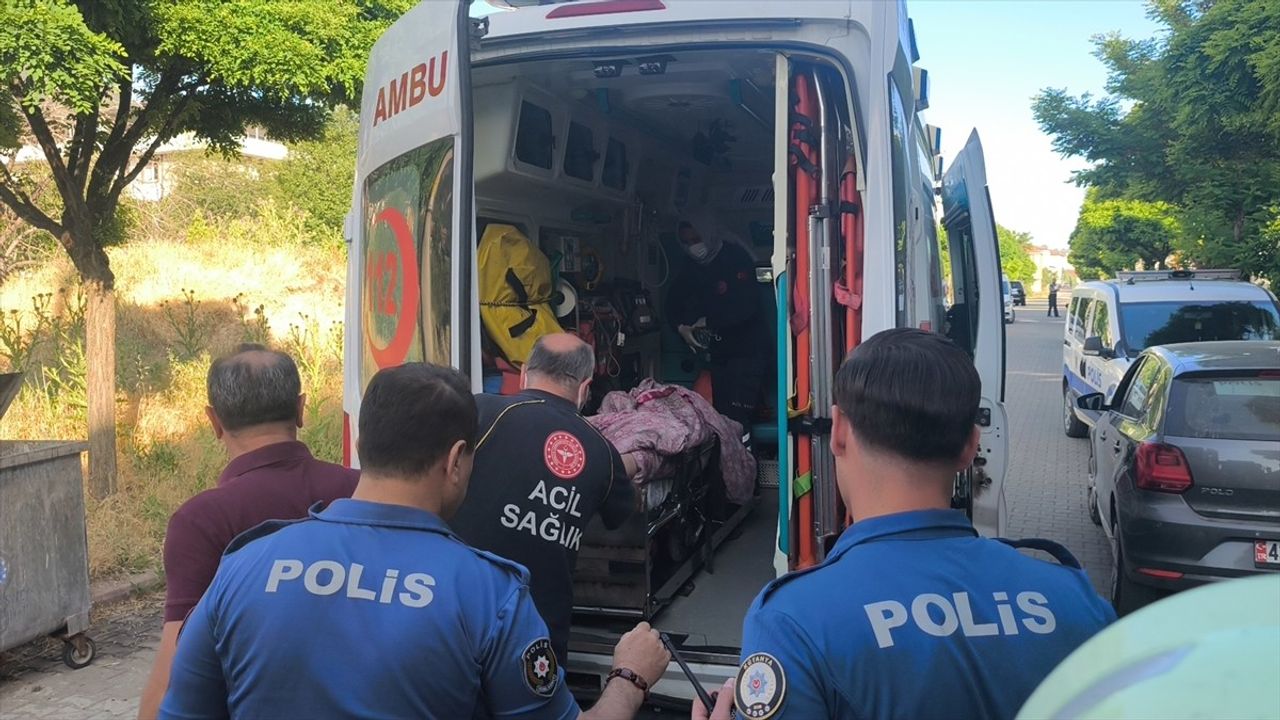 Kütahya'da İtfaiye, Yangında Mahsur Kalan 75 Yaşındaki Kadını Kurtardı