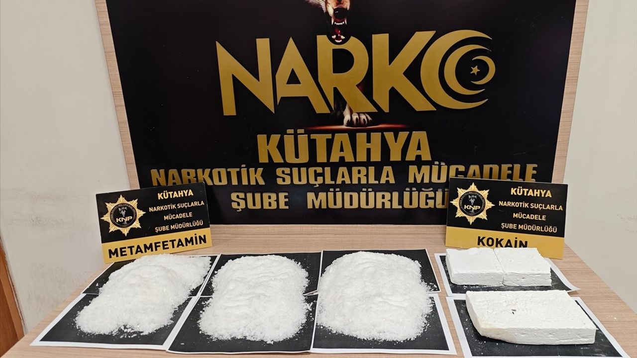 Kütahya'da Uyuşturucu Operasyonu: 3 Zanlı Tutuklandı