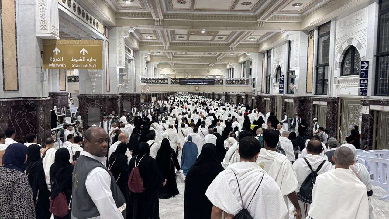 Kutsal Topraklarda Yaklaşık 2 Milyon Müslüman Hacı Oldu