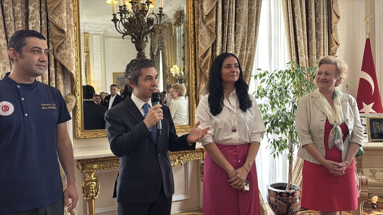 Londra'da Türk Kahvaltısı Etkinliği ile Lezzetler Tanıtıldı