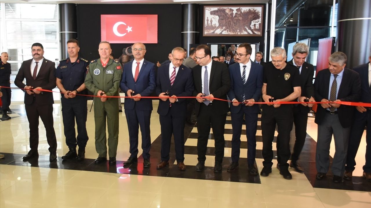 Malatya'da 7 Bin 716 Öğrenciyi Kapsayan 'ÖNEM' Projesinin Gala Programı Düzenlendi