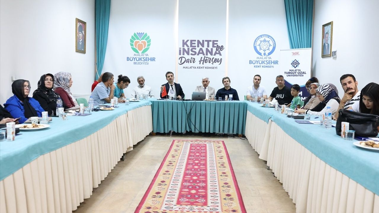 Malatya'da 'Günlük Yaşamsal Faaliyetler ve Stres' Söyleşisi Gerçekleştirildi
