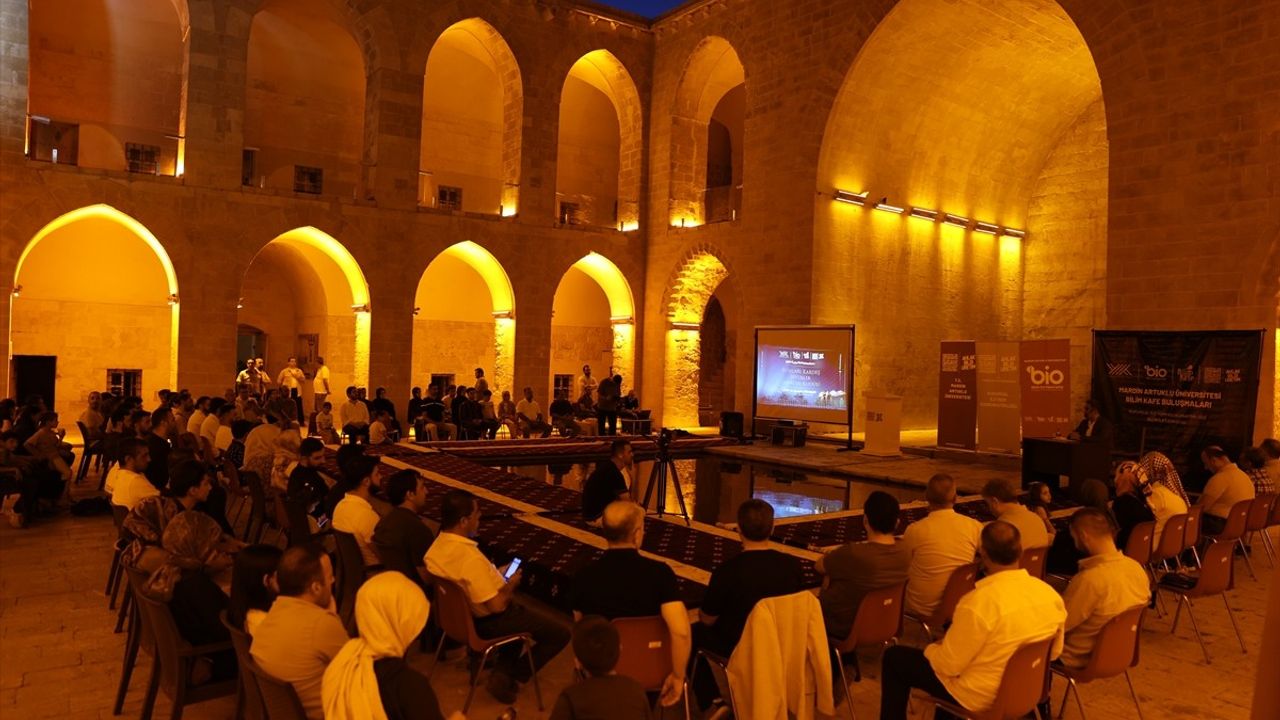 Mardin'deki 'Bilim Kafe' Etkinliğinde Mardin ve Kudüs İlişkisi Tartışıldı