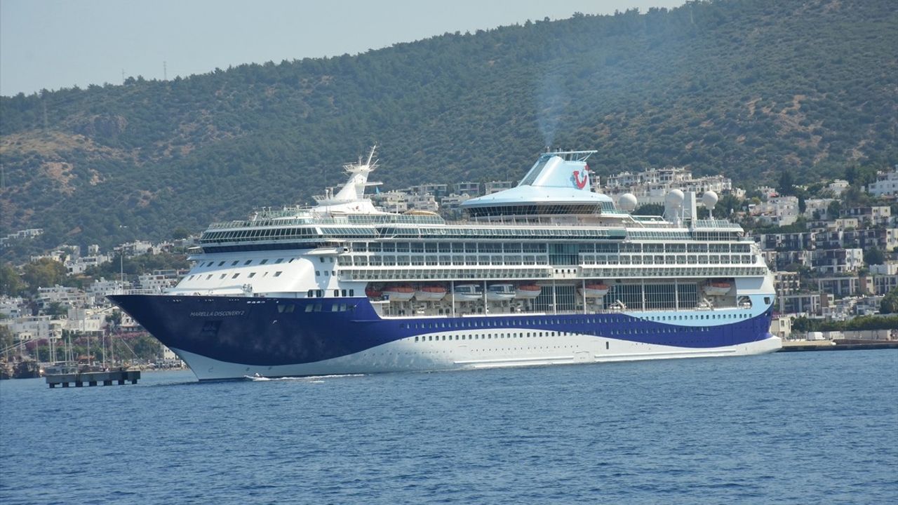 Marella Discovery 2 Kruvaziyeri 1708 Yolcusuyla Bodrum'a İndi