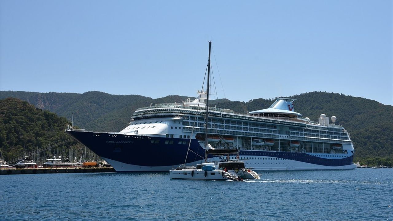 Marella Discovery 2 Yolcu Gemisi, Marmaris'e 1797 Turist Getirdi