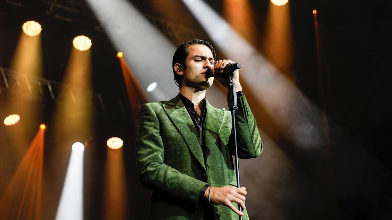 Matteo Bocelli İstanbul'da Heyecan Dolu Bir Konser Verdi