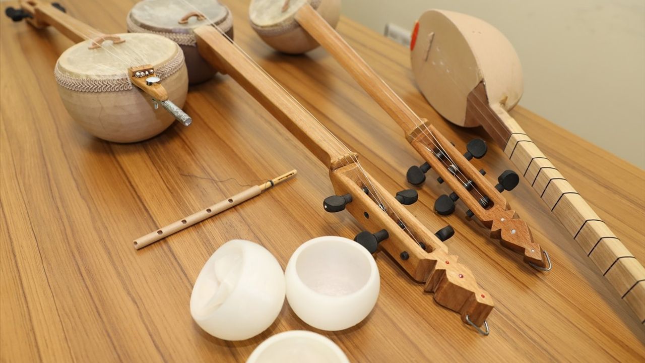 Mehmet Akif Ersoy Üniversitesi'nden 3 Boyutlu Kabak Kemane Üretimi