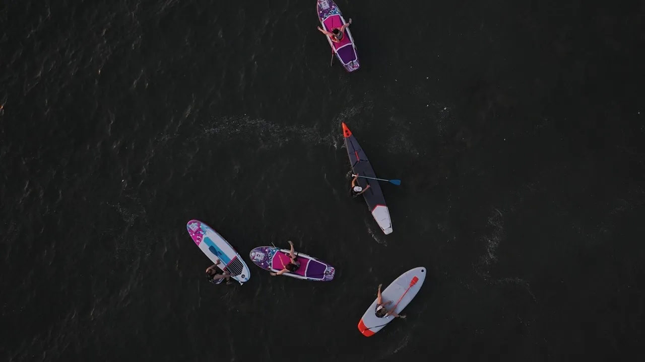 Mersin'de Kürek Sörfü Eğitimi: Akdeniz'in Mavi Sularında Huzur Bulun