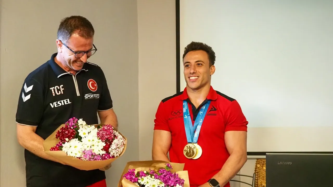 Milli Cimnastikçi Adem Asil, Olimpiyat Madalyası Hedefiyle Kariyerine Devam Ediyor