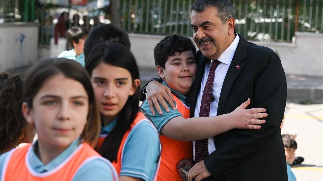 Milli Eğitim Bakanı Tekin, Dönem Sonu Faaliyet Haftası Etkinliğine Katıldı