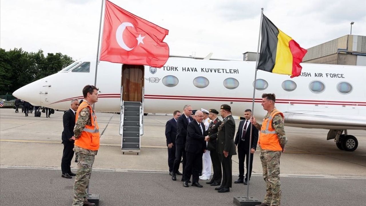 Milli Savunma Bakanı Güler, NATO Savunma Bakanları Toplantısı için Brüksel'e Gitti