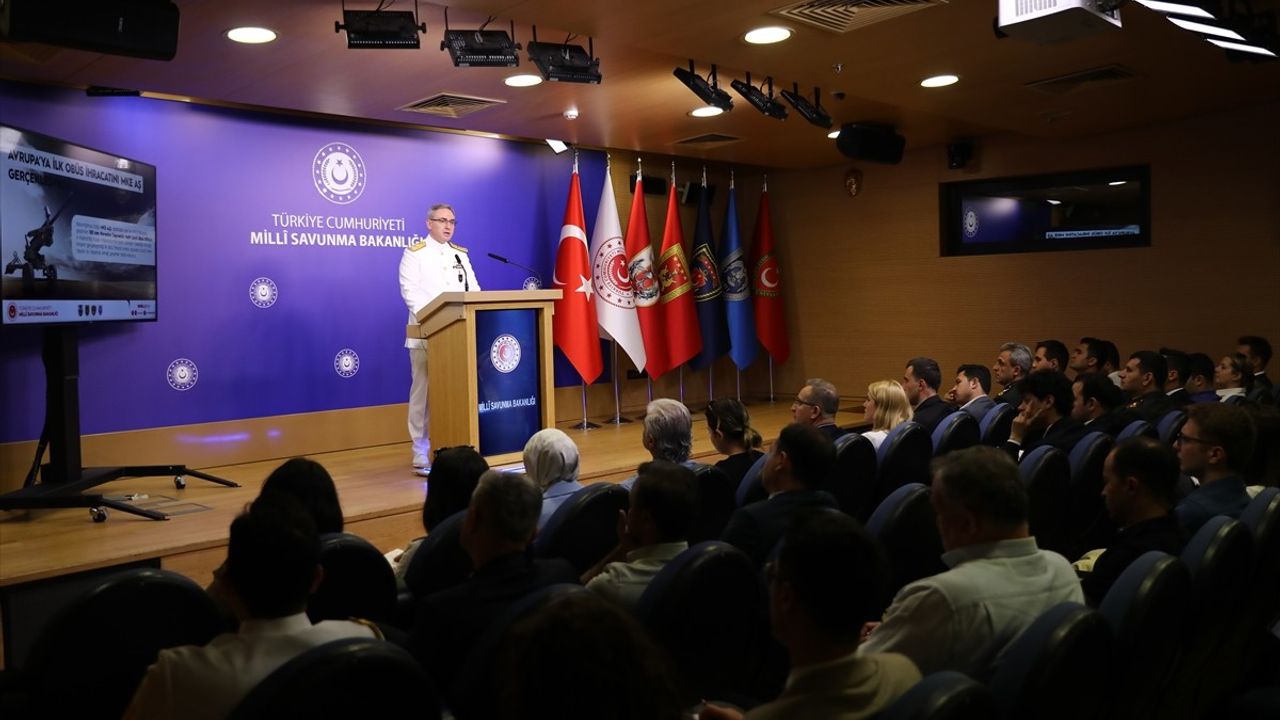Milli Savunma Bakanlığı'nda Basın Bilgilendirme Toplantısı Düzenlendi