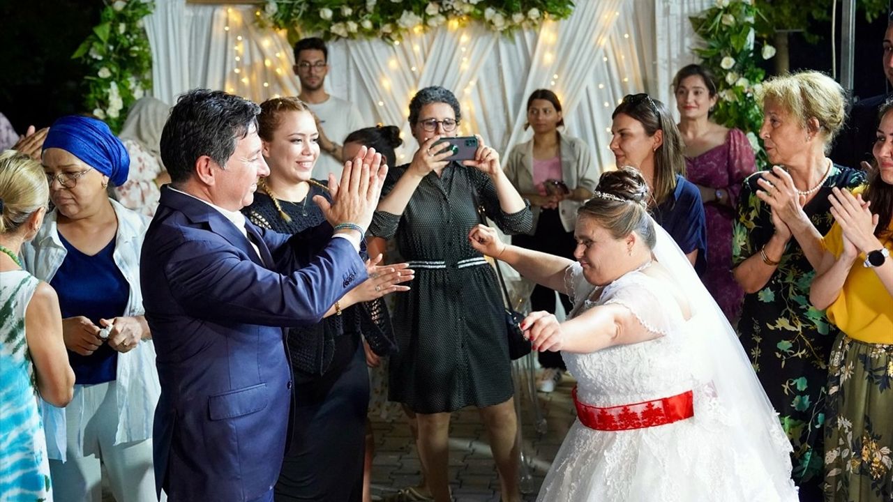 Muğla'da Down Sendromlu Nilay'ın Düğün Hayali Gerçekleşti