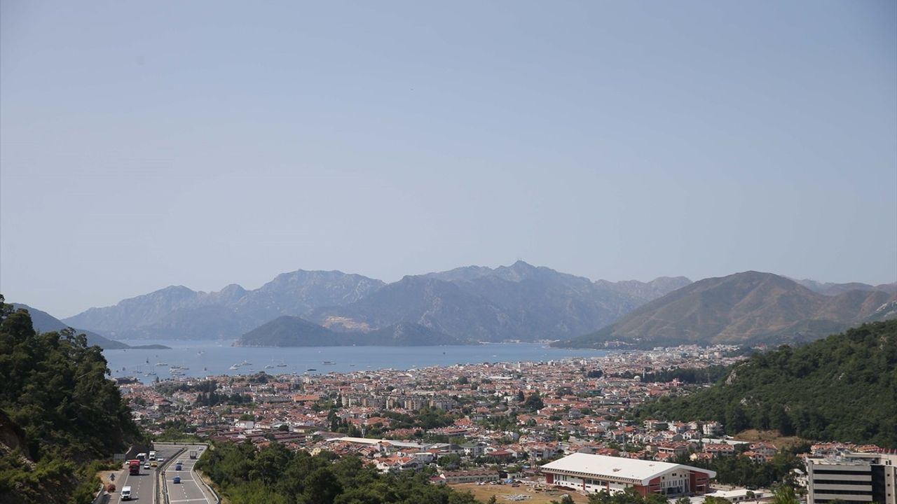 Muğla Valisi Akbıyık, Akdeniz'deki Depremden 69 Kişinin Etkilendiğini Açıkladı