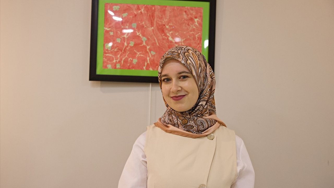 OMÜ'de Yabancı Öğrencilerin Ebru Atölyesi Eserleri Sergilendi