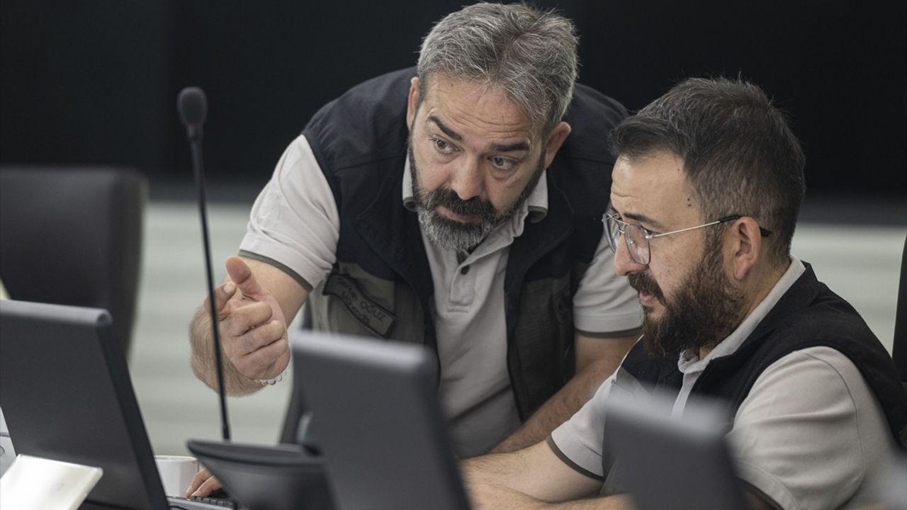 Orman Yangınlarıyla Mücadelede 7/24 Çalışan 'Beyin Takımı'