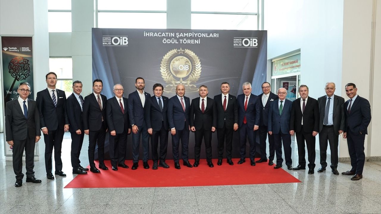 Otomotiv Sektöründe İhracat Şampiyonları Ödüllendirildi