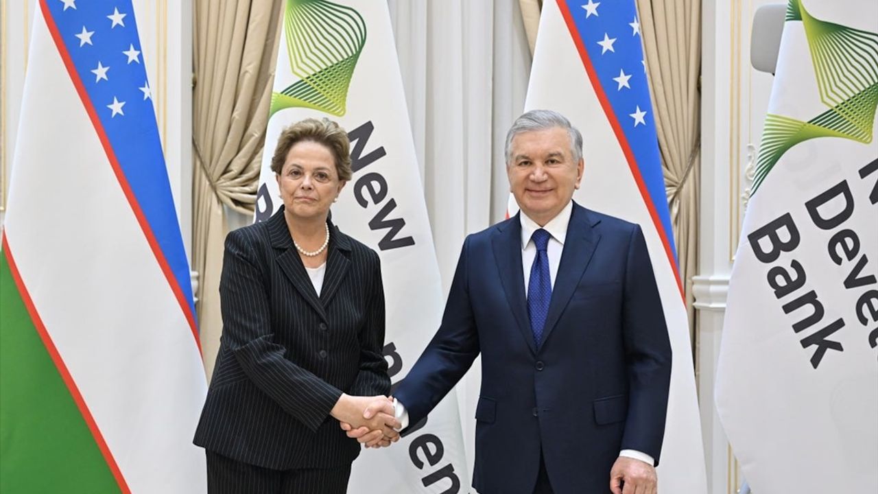 Özbekistan, BRICS Yeni Kalkınma Bankası'na Üye Olacak