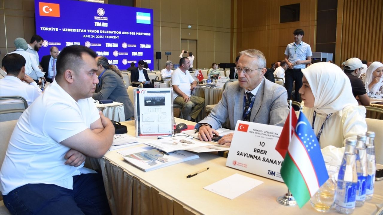 Özbekistan'da Özbek-Türk İş Forumu Gerçekleştirildi