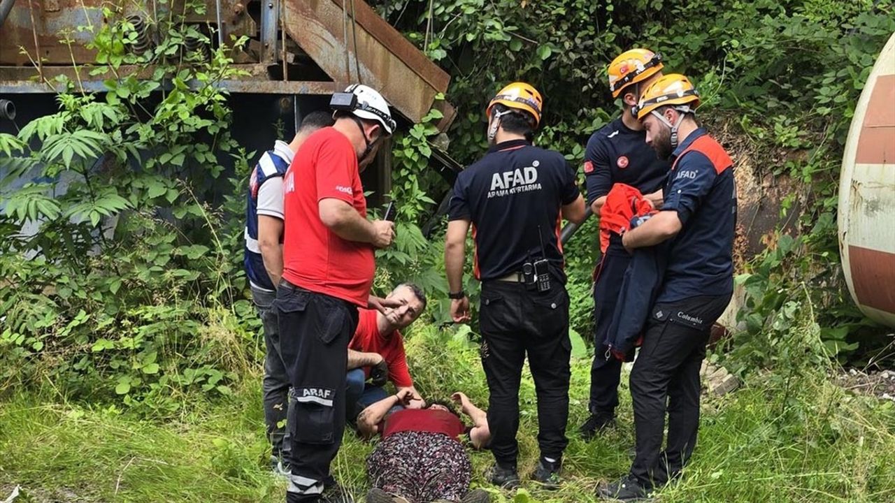 Rize'de Kaybolan Kadın, Gölet İçinde Yaralı Bulundu
