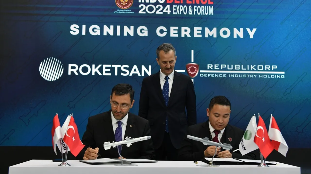 ROKETSAN, Endonezya'da İki Yeni Savunma Sözleşmesi İmzaladı