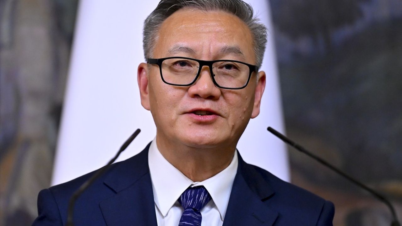 Rusya, İran'ın Uluslararası Atom Enerjisi Ajansı ile İşbirliğine Destek Veriyor