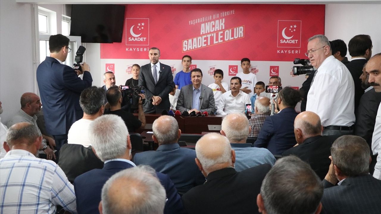 Saadet Partisi Genel Başkanı Mahmut Arıkan, Bayramda Barış Teması Üzerinde Durdu