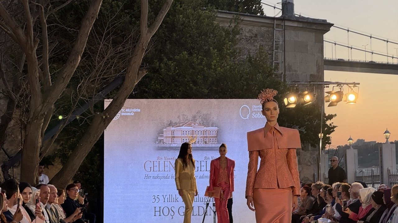 Sabancı Olgunlaşma Enstitüsü'nden 35. Yıl Giysi Koleksiyonu Defilesi