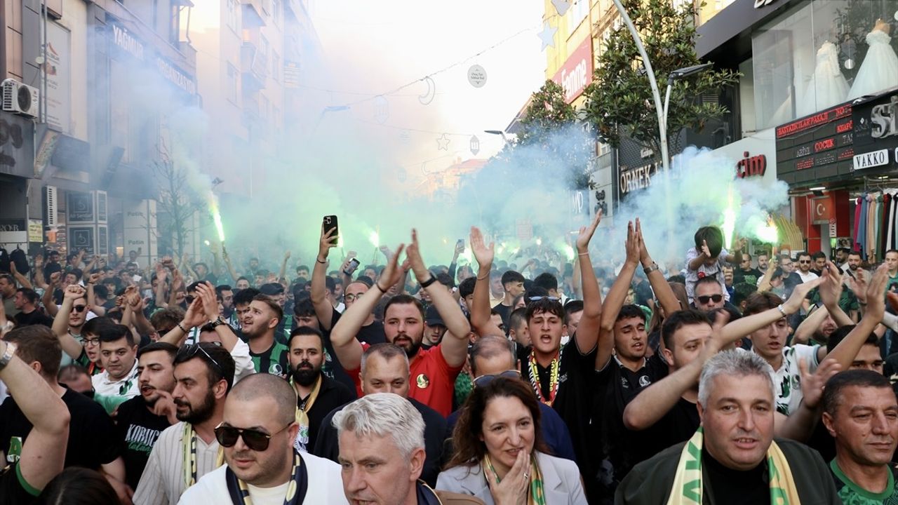Sakaryaspor'un 60. Kuruluş Yıl Dönümü Kutlandı
