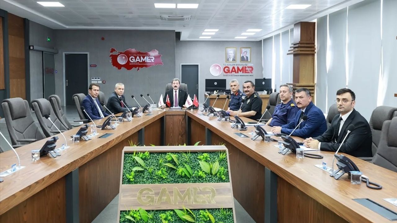 Samsun'da Kıyılarda Denize Girmek Yasaklandı