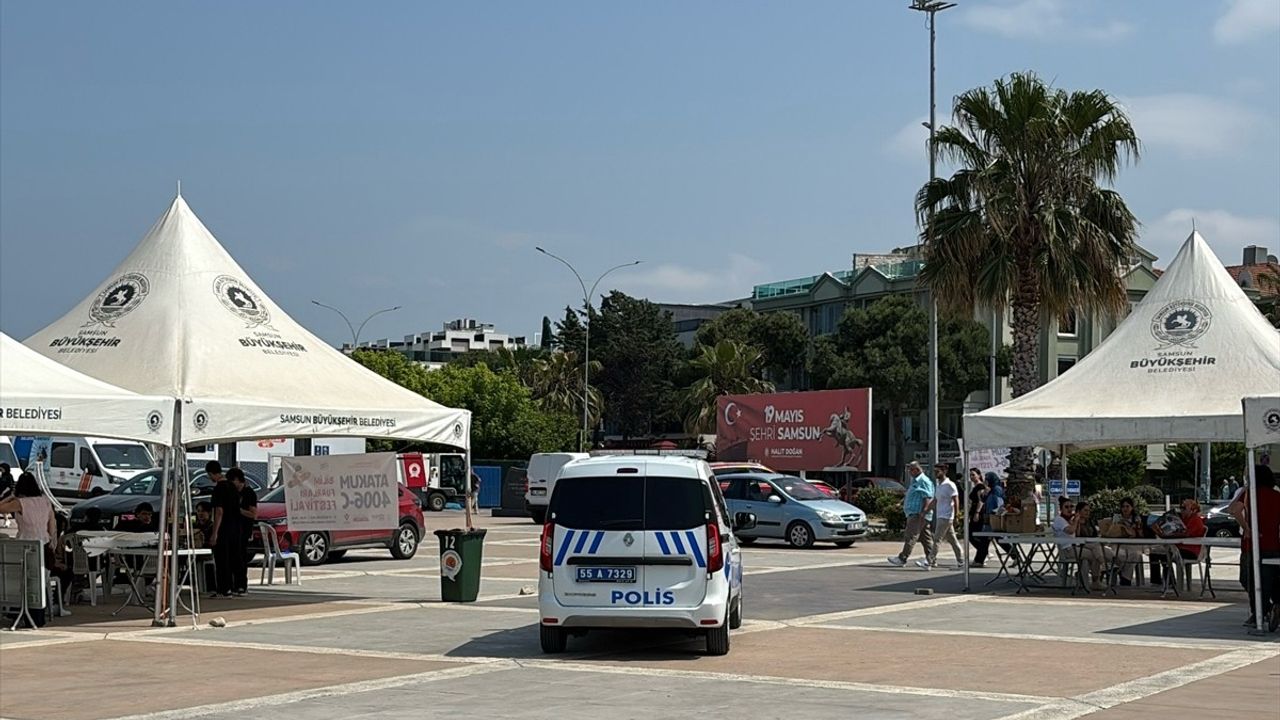 Samsun'da Pankartın Düşmesi Sonucu 5 Öğrenci Yaralandı