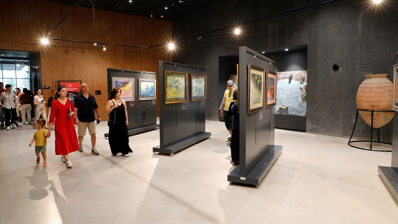 Samsun Kültür Yolu Festivali'nde 'Kainat Ayetlerinin Sanatla Tefsiri' Sergisi Açıldı