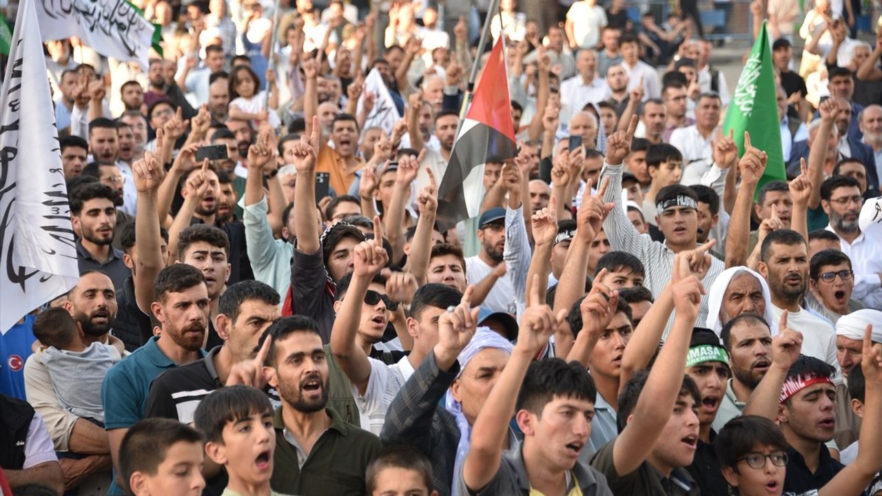 Şanlıurfa'da 'Her Adım Gazze ve Kudüs İçin' Yürüyüşü Düzenlendi