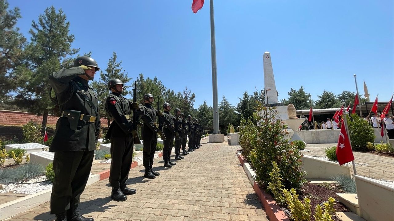 Şanlıurfa'nın 'Şanlı' Ünvana Kavuşmasının 41. Yıldönümü Kutlandı