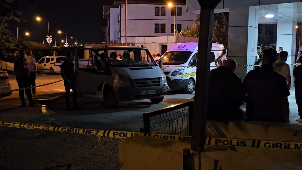 Sapanca'da Hastane Bahçesinde Silahlı Saldırı: Bir Kişi Hayatını Kaybetti