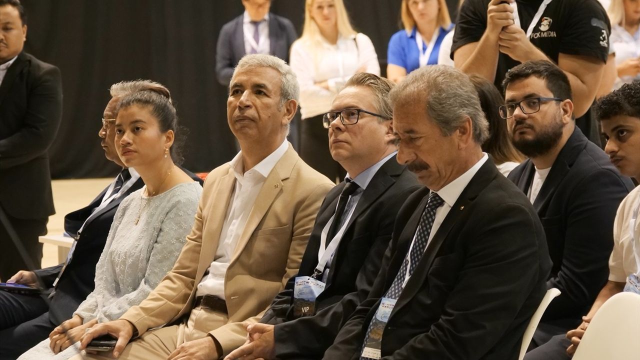 Saraybosna'da 'Uluslararası Helal Fuarı' Başladı