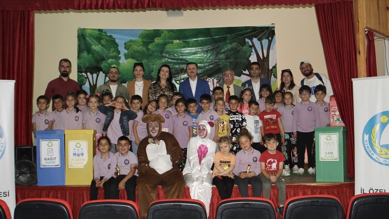 Sinop'ta Çocuklara Sıfır Atık ve Geri Dönüşüm Bilinci Tiyatroyla Aşılanıyor