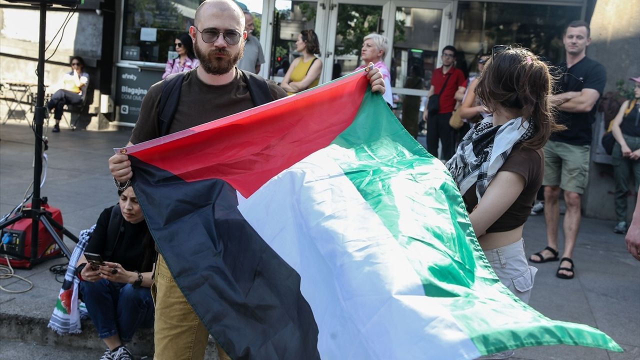 Sırbistan'da İsrail'e Silah Yardımına Protesto