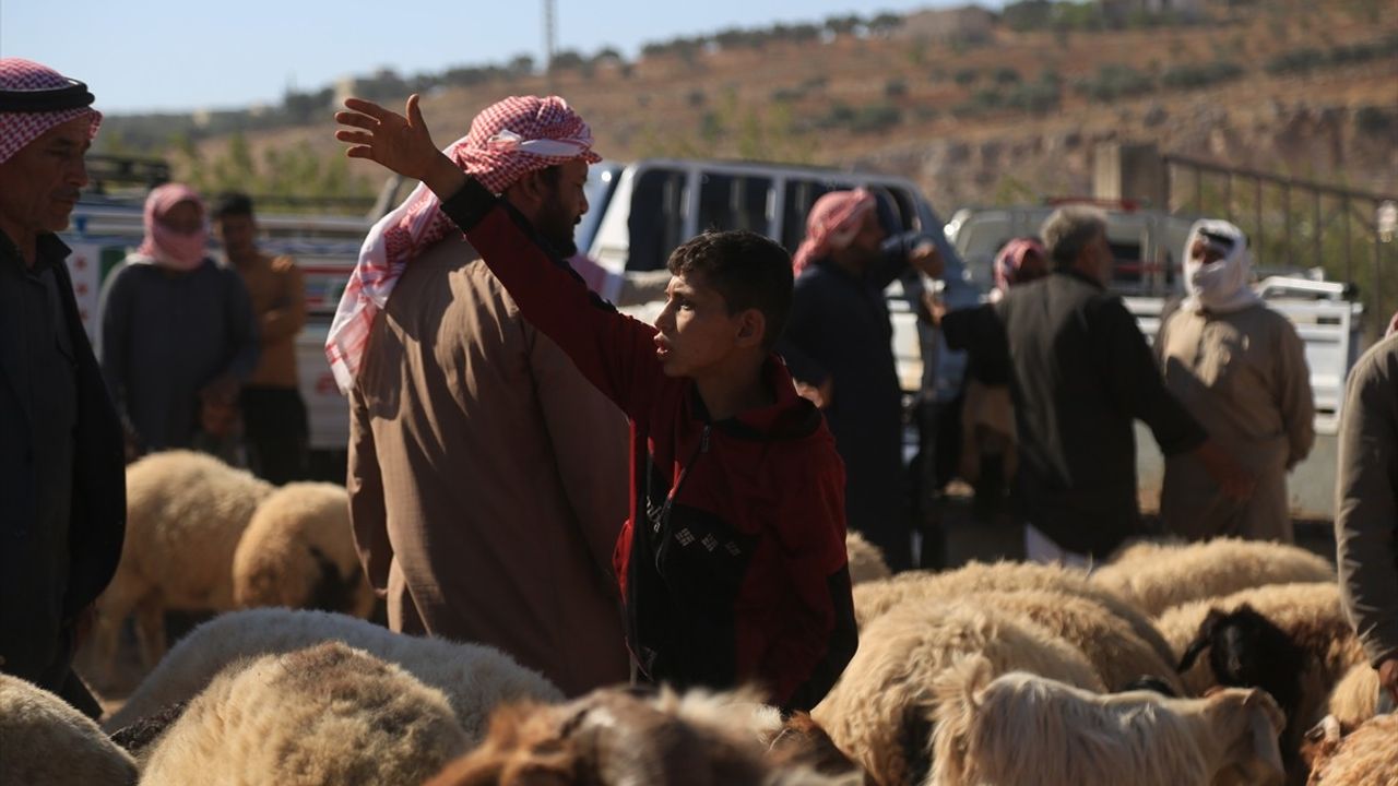 Suriye'de Kamplardan Dönüşle Bayram Coşkusu Başlıyor