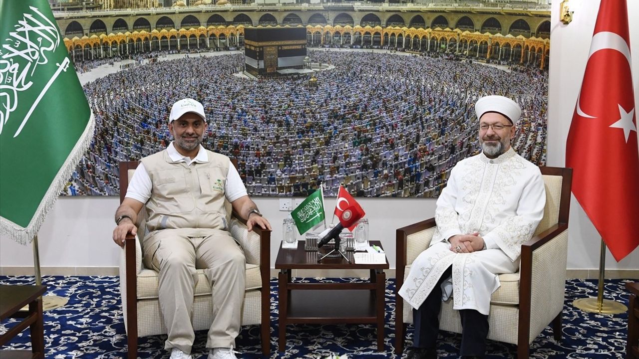 Suudi Arabistan Sağlık Bakanı, Diyanet İşleri Başkanı Prof. Dr. Ali Erbaş'ı Ziyaret Etti
