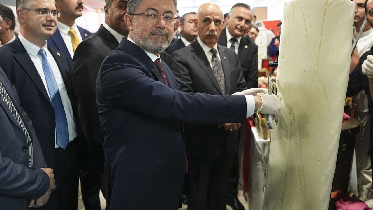 Tarım ve Orman Bakanı Yumaklı, Dünya Gıda Güvenilirliği Etkinliği'nde Gıda Denetimlerini Açıkladı