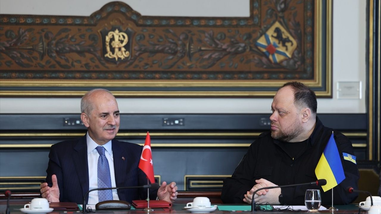 TBMM Başkanı Kurtulmuş, Brüksel'de Ukrayna Meclis Başkanı ile Görüştü