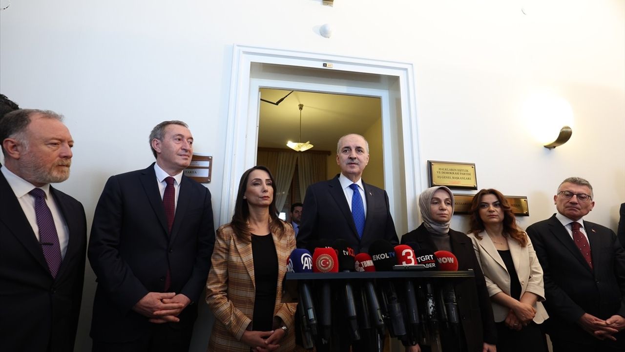TBMM Başkanı Kurtulmuş, DEM Parti TBMM Grubu'nu Ziyaret Etti